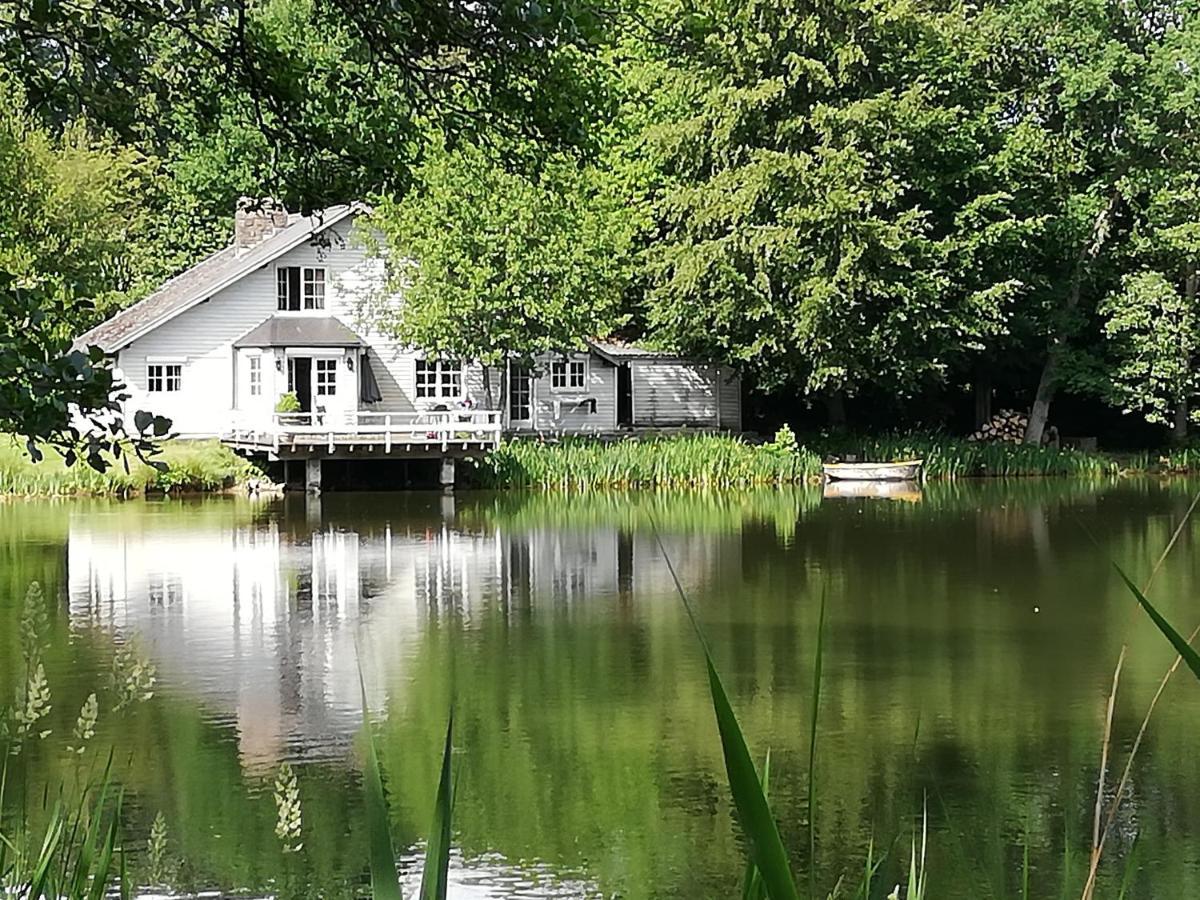 La Maison Du Lac Cul-des-Sarts Bagian luar foto